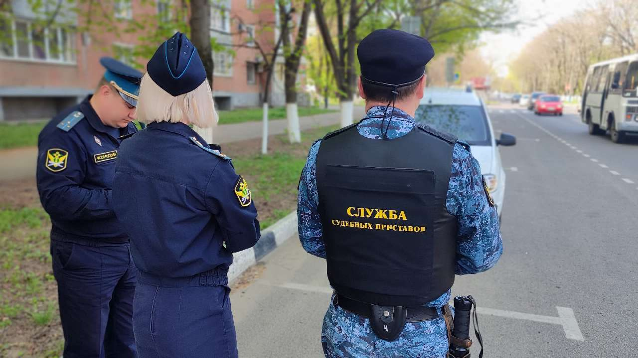 Во время рейда в Армавире приставы арестовали 5 авто с общей суммой задолженности почти в 2 млн руб 